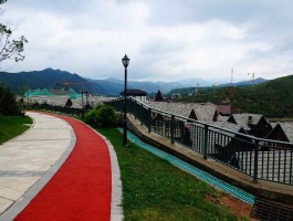 富龙四季小镇(富龙四季小镇温泉假日酒店)