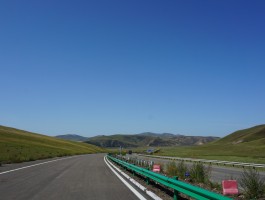 一个人自驾游旅行(一个人自驾游怎么样)
