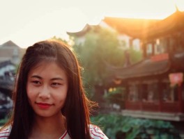 旅游时女朋友拍照技巧视频(和女朋友出去旅游拍照的配文文案)