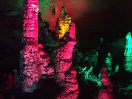 世界奇观美景黄龙洞(世界奇观美景黄龙洞在哪里)