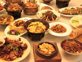 各地过年传统美食(各地过年的特色美食)