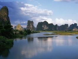 中国哪个省最值得去旅行的地方呢(中国哪个省最值得去旅行的地方呢英语)