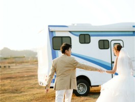 婚纱照说走就走的旅行(婚纱照说走就走的旅行文案)