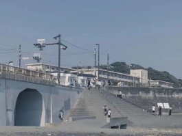 出来旅行放松心情的文案(出来旅行放松心情的文案简短)
