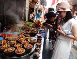 青岛旅游美食小吃街(青岛本地人常去的美食街)