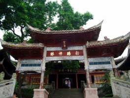 广德寺(广德寺和灵泉寺哪个更好玩)