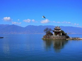 这时候去哪里旅游最好三天游(这时候去哪里旅游最好三天游完)