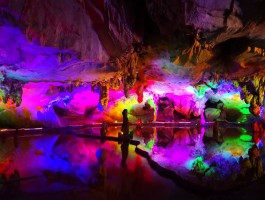 连州地下河好玩吗(广东地下河旅游景区)