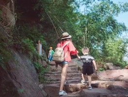 记录带娃旅行发朋友圈的句子(记录带娃旅行发朋友圈的句子搞笑)
