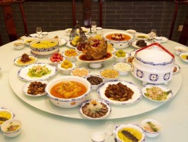 山东旅游职业学院附近美食(山东旅游职业学院附近美食街在哪)