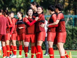 包含中国女足备战海地女足，王珊珊说「要提防海地的反击和速度」，对这场比赛有何期待？的词条
