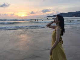 中老年旅行拍照技巧图解视频大全(老年人旅游拍照姿势)
