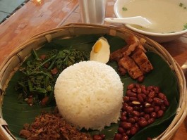 关于昆明旅游攻略滇池美食的信息