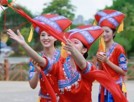 壮族三月三旅游日记(壮族3月3作文400字作文)