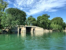北京暑假适合去哪里旅游(北京暑假适合去哪里旅游好)