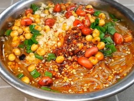 酸辣粉做法(酸辣粉的做法视频教程)