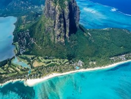 毛里求斯海底瀑布(毛里求斯海底瀑布图片)