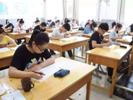 高中生有没有外面不补课也能学的很好的？(高中生有没有外面不补课也能学的很好的方法)
