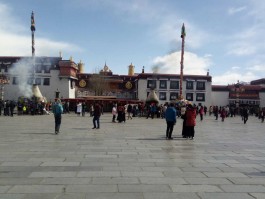 第一次一个人旅行无聊(第一次一个人旅行的心情说说)
