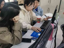 关于工作对接中遇到了心动的同事，在不影响双方工作的前提下，我该怎么处理？的信息