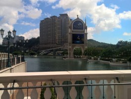 环球旅行猜一现代香港名星(环球旅行猜一现代香港名星名)