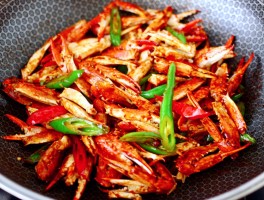 香辣蟹做法(香辣蟹做法视频播放)
