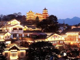 去哪里旅游好吃的多(去哪里旅游好吃的比较多)