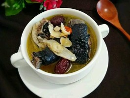 乌鸡汤怎么做(月子乌鸡汤怎么做)