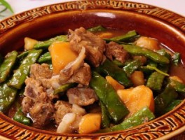 排骨炖豆角(排骨炖豆角的家常做法视频)