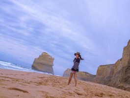 一个人旅行一个人出发(一个人旅行一个人出发的句子)