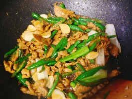 辣椒炒肉的家常做法(辣椒炒肉的家常做法窍门)