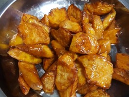 拔丝地瓜的做法(空气炸锅拔丝地瓜的做法)