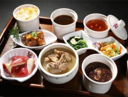 坐月子食谱(坐月子食谱30天月子餐)