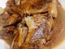 红烧海鲈鱼的做法(红烧海鲈鱼的做法和步骤)