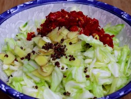 酸辣包菜的做法(酸辣包菜的做法 最正宗的做法窍门)