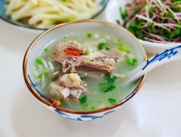 羊排汤(羊排汤怎么做好吃又简单视频)