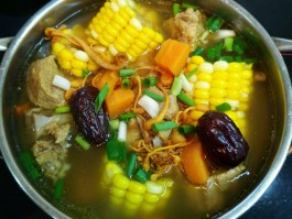 玉米排骨汤(玉米排骨汤图片)