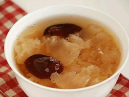 银耳红枣汤(银耳红枣汤会发胖吗)