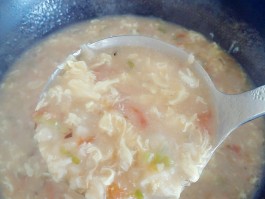 怎样做疙瘩汤(怎样做疙瘩汤好吃视频)