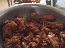 卤肉的做法(卤肉的做法 最正宗的做法视频教程)