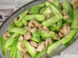 炒丝瓜的做法(肉片炒丝瓜的做法)