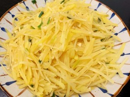 清炒土豆丝(清炒土豆丝家常做法)