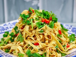 豆腐皮怎么做(豆腐皮怎么做辣条)