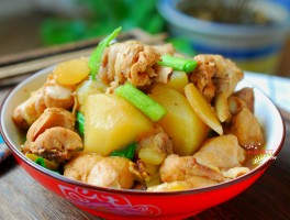 炖鸡腿的做法(杏鲍菇炖鸡腿的做法)