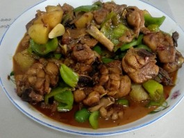 正宗大盘鸡的做法步骤(正宗大盘鸡的做法步骤放啤酒)