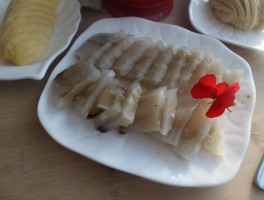 肉皮冻的做法(小笼包的肉皮冻的做法)