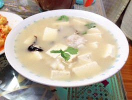 鳕鱼炖豆腐(鳕鱼炖豆腐的家常做法)