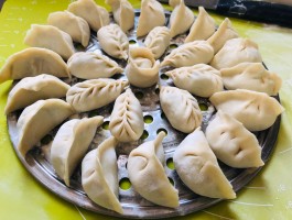 芹菜饺子的做法(牛肉馅芹菜饺子的做法)