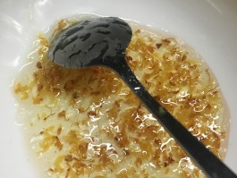糖桂花的做法(新鲜桂花做糖桂花的做法)