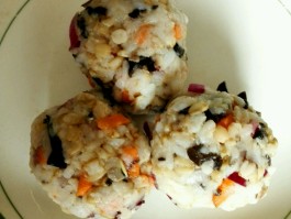饭团的做法(饭团的做法视频教程)